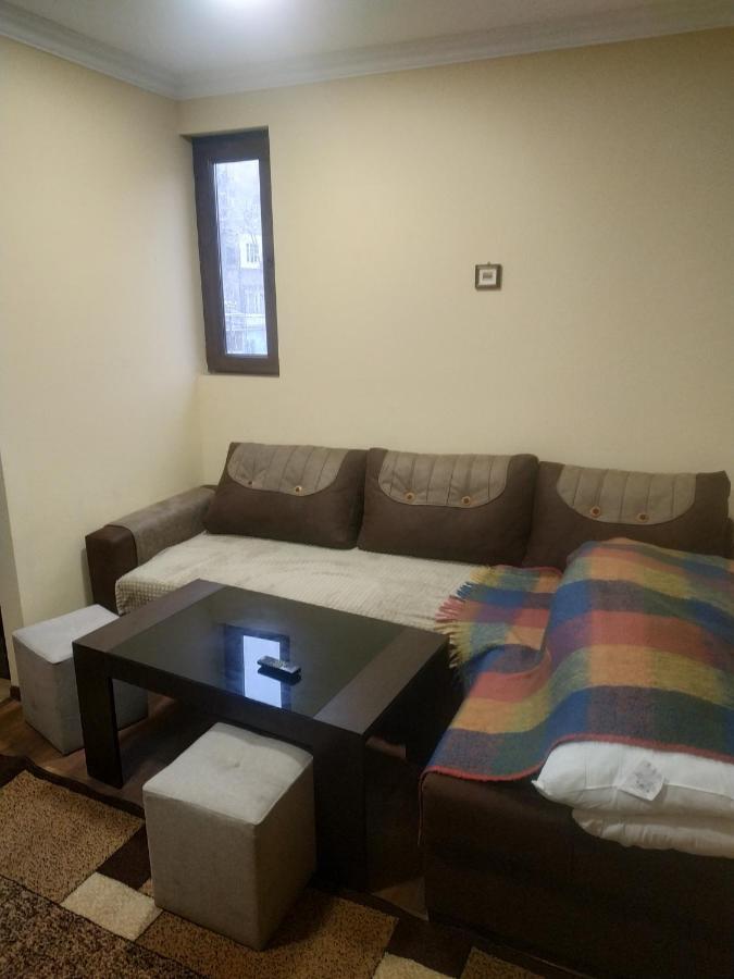 Central Lighthouse Apartment เยเรวาน ภายนอก รูปภาพ